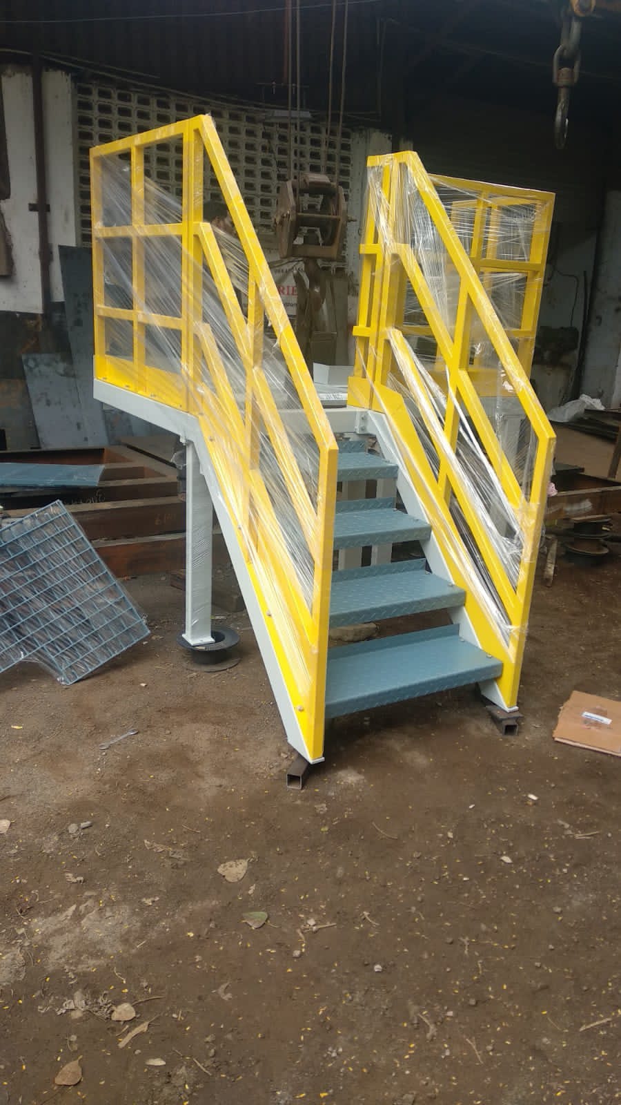 Mobile access staircase with handrails